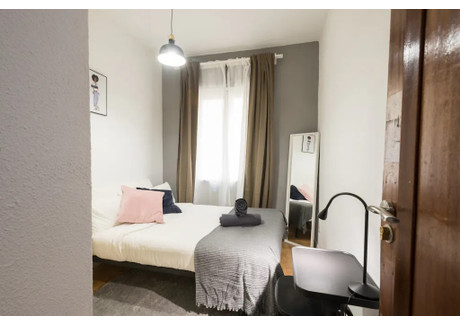 Mieszkanie do wynajęcia - Calle de la Colegiata Madrid, Hiszpania, 120 m², 616 USD (2427 PLN), NET-96897510