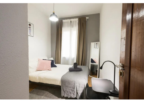 Mieszkanie do wynajęcia - Calle de la Colegiata Madrid, Hiszpania, 120 m², 611 USD (2409 PLN), NET-96897510