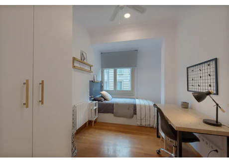 Mieszkanie do wynajęcia - Carrer de Balmes Barcelona, Hiszpania, 131 m², 801 USD (3283 PLN), NET-96908588