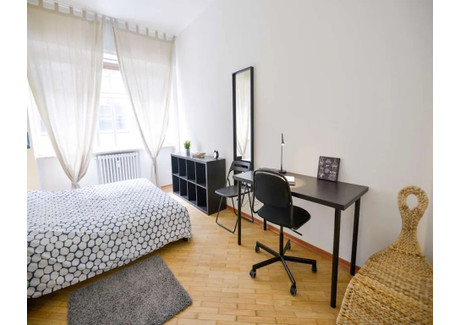 Mieszkanie do wynajęcia - Via San Francesco di Paola Turin, Włochy, 90 m², 618 USD (2466 PLN), NET-96958284