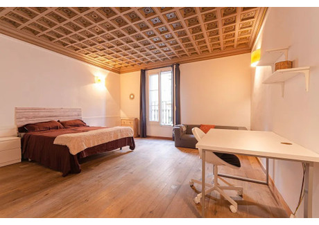 Mieszkanie do wynajęcia - Carrer de Santa Anna Barcelona, Hiszpania, 250 m², 813 USD (3202 PLN), NET-96989031