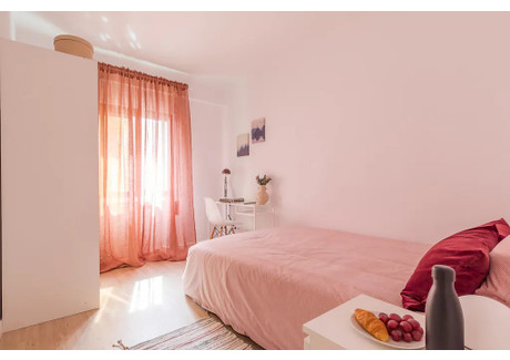 Mieszkanie do wynajęcia - Calle de Marcelo Usera Madrid, Hiszpania, 90 m², 559 USD (2229 PLN), NET-96989116