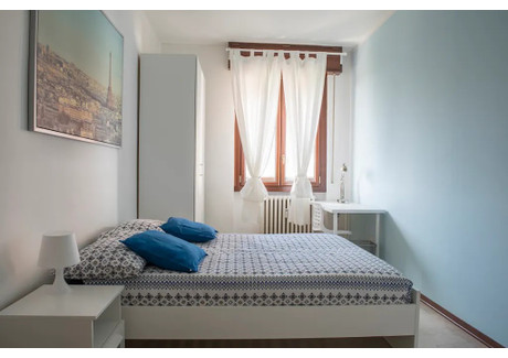 Mieszkanie do wynajęcia - Via Valsesia Milan, Włochy, 142 m², 659 USD (2598 PLN), NET-96989890