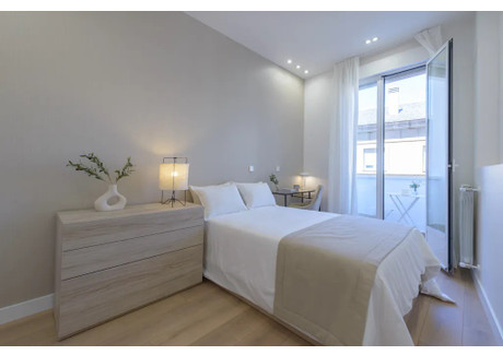 Mieszkanie do wynajęcia - Calle Marqués de Urquijo Madrid, Hiszpania, 195 m², 969 USD (3720 PLN), NET-97060081