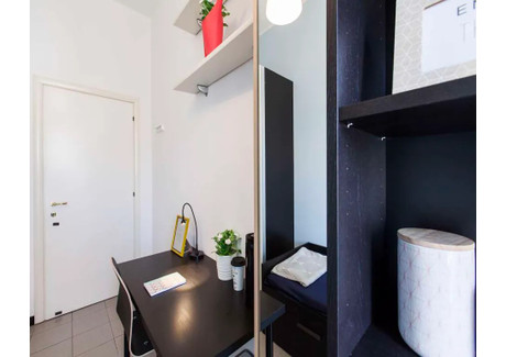 Mieszkanie do wynajęcia - Viale Emilio Caldara Milan, Włochy, 170 m², 1022 USD (4078 PLN), NET-97081756