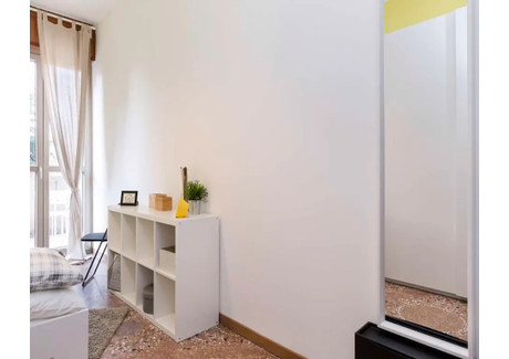 Mieszkanie do wynajęcia - Viale Giovanni Vicini Bologna, Włochy, 160 m², 857 USD (3420 PLN), NET-97081877