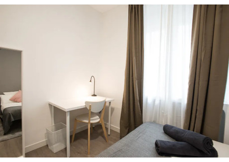 Mieszkanie do wynajęcia - Calle de Toledo Madrid, Hiszpania, 90 m², 788 USD (3104 PLN), NET-97094963
