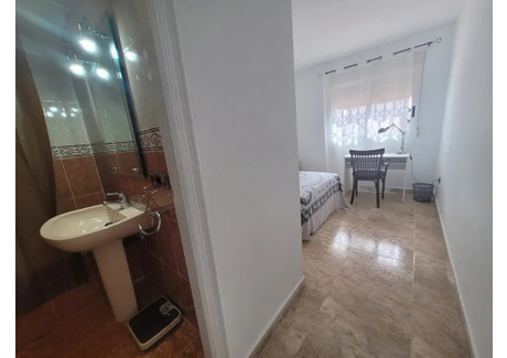 Mieszkanie do wynajęcia - Avinguda Primer de Maig Valencia, Hiszpania, 90 m², 437 USD (1742 PLN), NET-97095054
