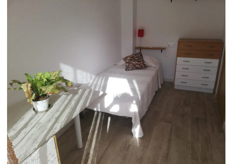 Mieszkanie do wynajęcia - Avenida Cardenal Benlloch Valencia, Hiszpania, 90 m², 389 USD (1507 PLN), NET-97112158