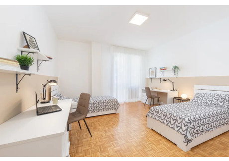 Mieszkanie do wynajęcia - Via Palestro Padova, Włochy, 94 m², 405 USD (1596 PLN), NET-97112218