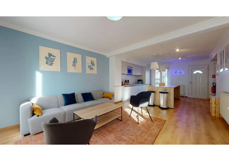 Mieszkanie do wynajęcia - Boulevard du Maréchal de Lattre de Tassigny Suresnes, Francja, 250 m², 900 USD (3673 PLN), NET-97137258