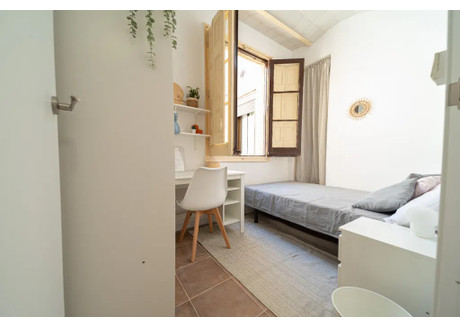 Mieszkanie do wynajęcia - Carrer de Santa Anna Barcelona, Hiszpania, 400 m², 776 USD (2980 PLN), NET-97234410