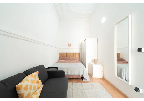 Mieszkanie do wynajęcia - Ronda de Sant Pere Barcelona, Hiszpania, 240 m², 899 USD (3541 PLN), NET-97233537