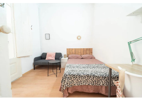 Mieszkanie do wynajęcia - Ronda de Sant Pere Barcelona, Hiszpania, 240 m², 808 USD (3255 PLN), NET-97233530