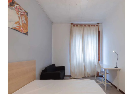 Mieszkanie do wynajęcia - Via Francesco Arese Milan, Włochy, 200 m², 927 USD (3653 PLN), NET-97269303