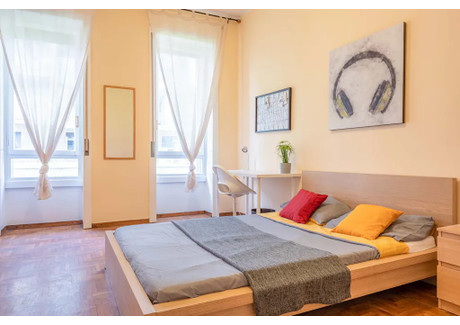 Mieszkanie do wynajęcia - Via Lorenteggio Milan, Włochy, 110 m², 686 USD (2701 PLN), NET-97349169