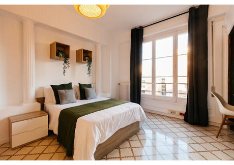 Mieszkanie do wynajęcia - Carrer de Muntaner Barcelona, Hiszpania, 200 m², 917 USD (3697 PLN), NET-97349578