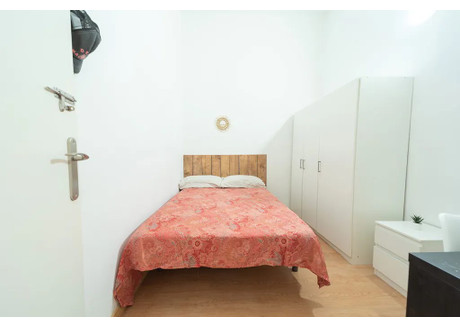 Mieszkanie do wynajęcia - Ronda de Sant Pere Barcelona, Hiszpania, 240 m², 752 USD (3017 PLN), NET-97381319