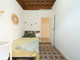 Mieszkanie do wynajęcia - Carrer de Santa Anna Barcelona, Hiszpania, 400 m², 804 USD (3167 PLN), NET-97381912