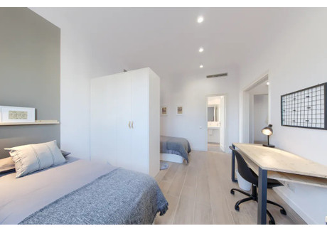 Mieszkanie do wynajęcia - Carrer de Balmes Barcelona, Hiszpania, 192 m², 786 USD (3096 PLN), NET-97405484