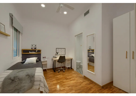 Mieszkanie do wynajęcia - Carrer de Balmes Barcelona, Hiszpania, 117 m², 1187 USD (4963 PLN), NET-97405511