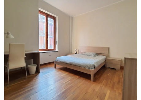 Mieszkanie do wynajęcia - Corso Massimo d'Azeglio Turin, Włochy, 150 m², 611 USD (2464 PLN), NET-97516020