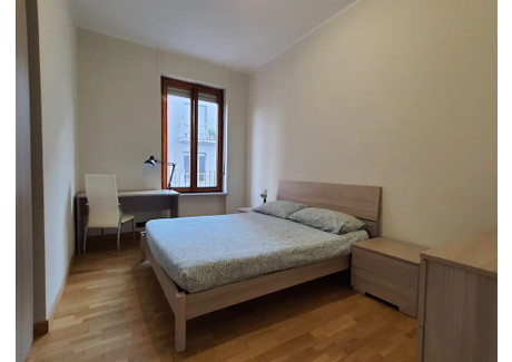 Mieszkanie do wynajęcia - Corso Massimo d'Azeglio Turin, Włochy, 150 m², 611 USD (2461 PLN), NET-97516021