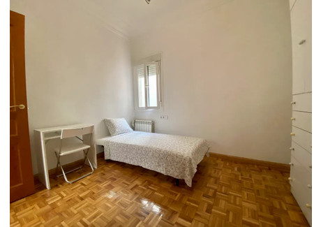 Mieszkanie do wynajęcia - Calle de Málaga Madrid, Hiszpania, 130 m², 729 USD (2983 PLN), NET-97618785