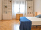 Mieszkanie do wynajęcia - Calle de Fernández de los Ríos Madrid, Hiszpania, 240 m², 773 USD (3155 PLN), NET-97706775