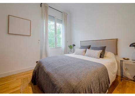 Mieszkanie do wynajęcia - Calle de Fernán González Madrid, Hiszpania, 150 m², 836 USD (3368 PLN), NET-97741983