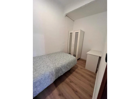 Mieszkanie do wynajęcia - Calle de la Batalla del Salado Madrid, Hiszpania, 100 m², 424 USD (1701 PLN), NET-97742142