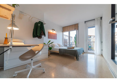 Mieszkanie do wynajęcia - Carrer de Garcilaso Barcelona, Hiszpania, 222 m², 746 USD (2937 PLN), NET-97778268