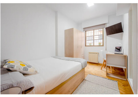 Mieszkanie do wynajęcia - Calle de Amorós Madrid, Hiszpania, 110 m², 526 USD (2118 PLN), NET-97805988