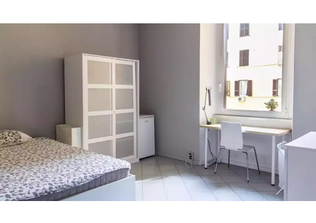 Mieszkanie do wynajęcia - Viale Regina Margherita Rome, Włochy, 210 m², 604 USD (2319 PLN), NET-97944322