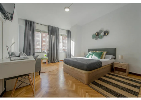 Mieszkanie do wynajęcia - Calle de Francisco Gervás Madrid, Hiszpania, 220 m², 949 USD (3882 PLN), NET-98059185