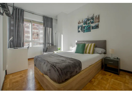 Mieszkanie do wynajęcia - Calle de Francisco Gervás Madrid, Hiszpania, 220 m², 820 USD (3208 PLN), NET-98059193