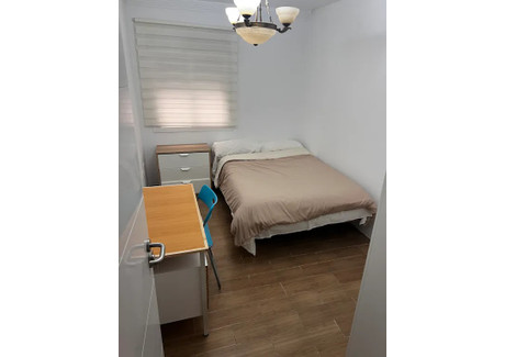 Mieszkanie do wynajęcia - Calle Bachiller Sansón Carrasco Málaga, Hiszpania, 130 m², 472 USD (1971 PLN), NET-98098227