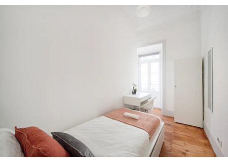 Mieszkanie do wynajęcia - Rua Chaby Pinheiro Lisbon, Portugalia, 200 m², 786 USD (3285 PLN), NET-98098293