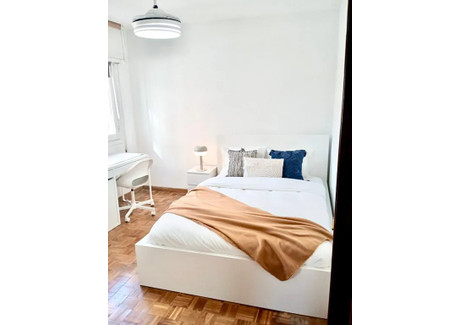 Mieszkanie do wynajęcia - Calle San Ramón Nonato Madrid, Hiszpania, 134 m², 839 USD (3484 PLN), NET-98189792