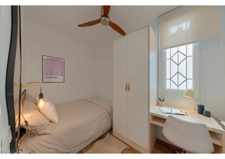 Mieszkanie do wynajęcia - Carrer de Rocafort Barcelona, Hiszpania, 49 m², 951 USD (3833 PLN), NET-98297655