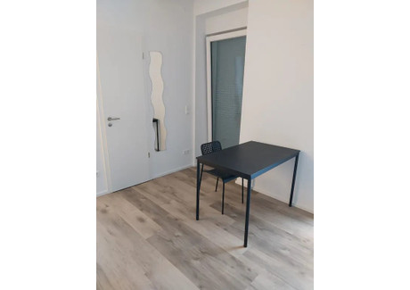 Mieszkanie do wynajęcia - Neckarstraße Stuttgart, Niemcy, 23 m², 1099 USD (4254 PLN), NET-98558521