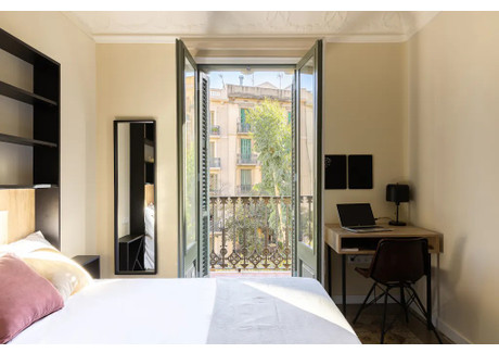 Mieszkanie do wynajęcia - Carrer de la Concòrdia Barcelona, Hiszpania, 145 m², 946 USD (3631 PLN), NET-98791780