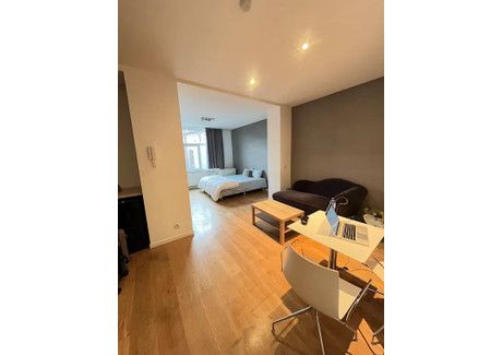 Mieszkanie do wynajęcia - Rue des Commerçants Brussels, Belgia, 40 m², 833 USD (3417 PLN), NET-98989079