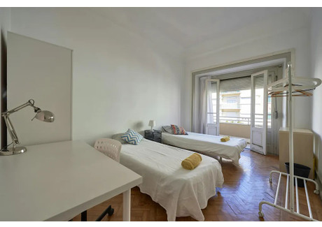 Mieszkanie do wynajęcia - Avenida Almirante Reis Lisbon, Portugalia, 100 m², 703 USD (2876 PLN), NET-99052832