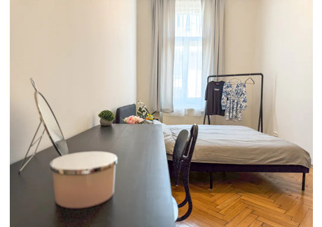 Mieszkanie do wynajęcia - Baross utca Budapest, Węgry, 170 m², 357 USD (1482 PLN), NET-99189413