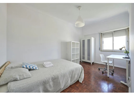 Mieszkanie do wynajęcia - Rua Conde de Almoster Lisbon, Portugalia, 100 m², 519 USD (2122 PLN), NET-99251458