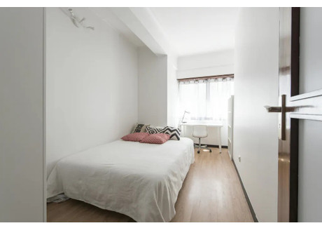 Mieszkanie do wynajęcia - Avenida Visconde de Valmor Lisbon, Portugalia, 100 m², 563 USD (2310 PLN), NET-99251488