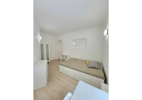 Dom do wynajęcia - Rua Dom Afonso Henriques Gondomar, Portugalia, 600 m², 442 USD (1772 PLN), NET-99465968