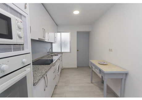 Mieszkanie do wynajęcia - Calle Lagunillas Málaga, Hiszpania, 120 m², 516 USD (2023 PLN), NET-99678296