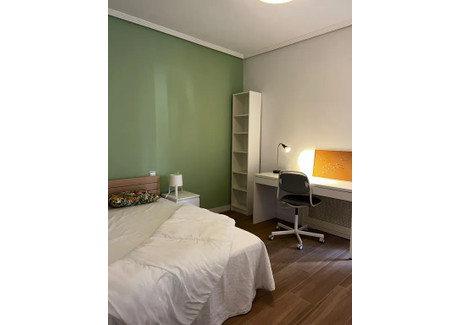 Dom do wynajęcia - Calle Roma Madrid, Hiszpania, 350 m², 733 USD (2996 PLN), NET-99726740